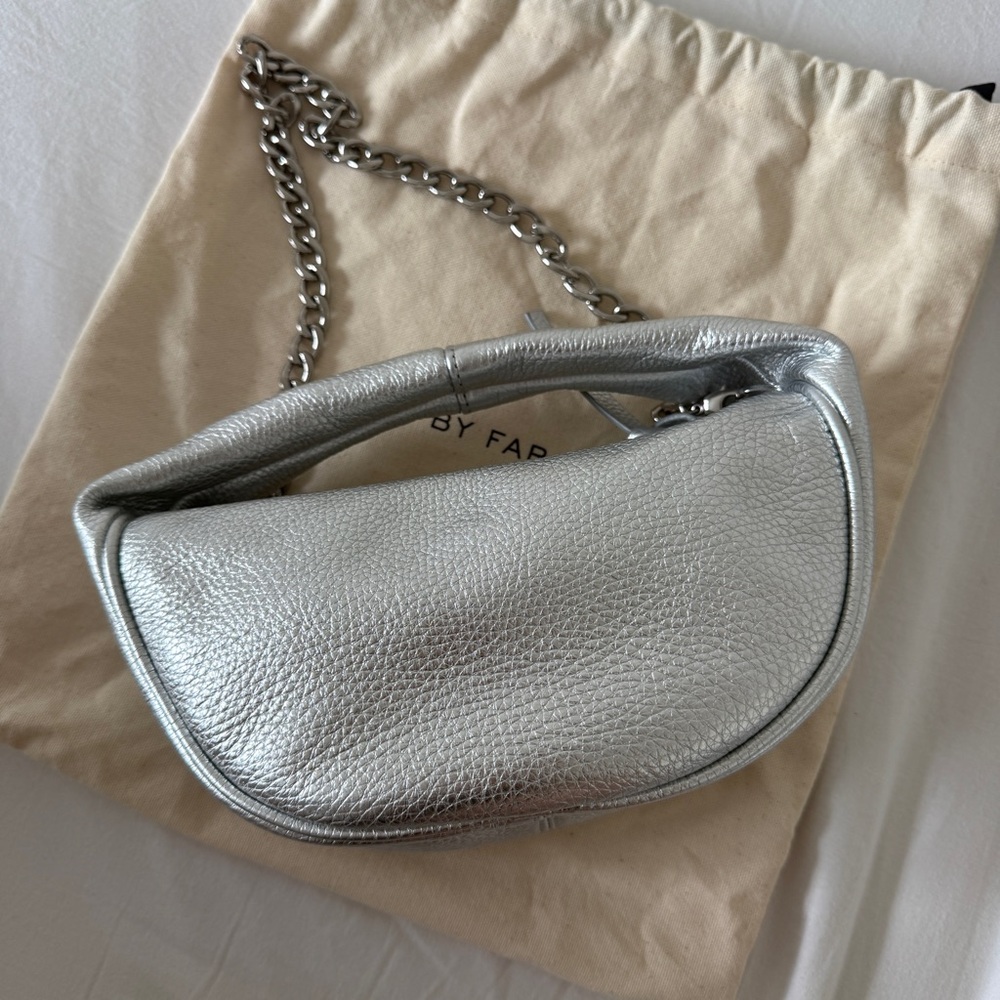 BY FAR Baby Cush Bag / Silver